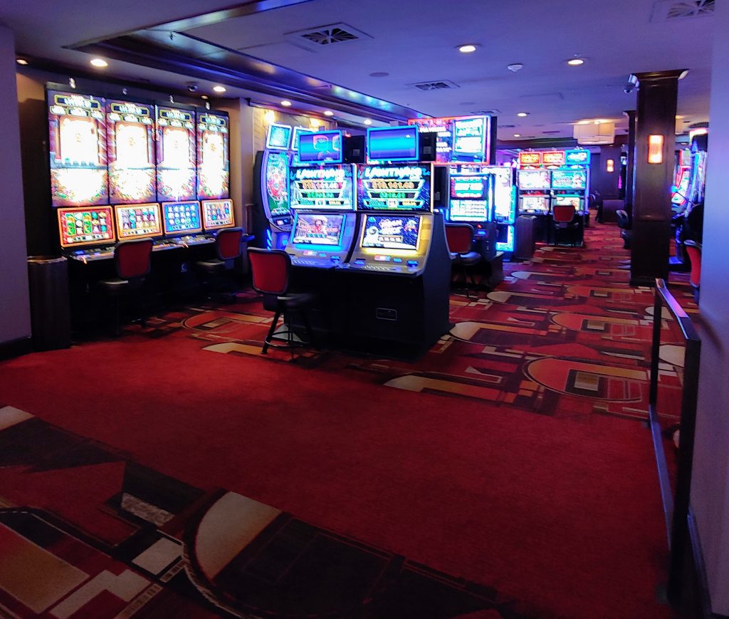 Golden Gate | Downtown Las Vegas | Table Games | Slots