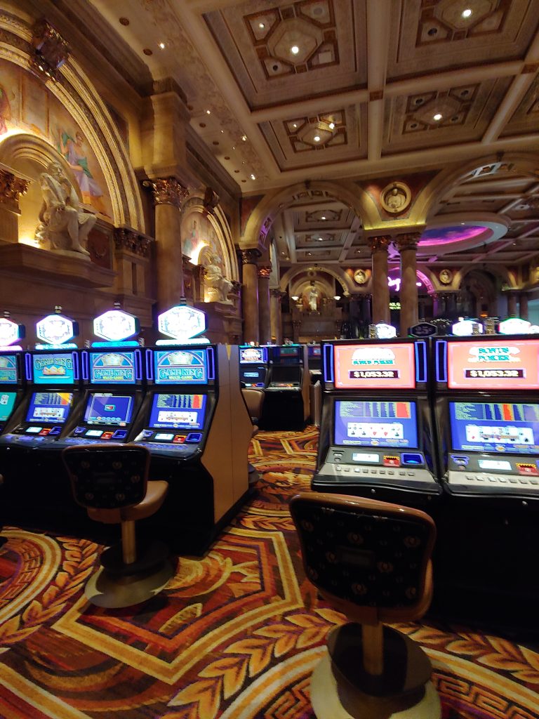 Caesars Palace Casino And Hotel | Vegas Advantage